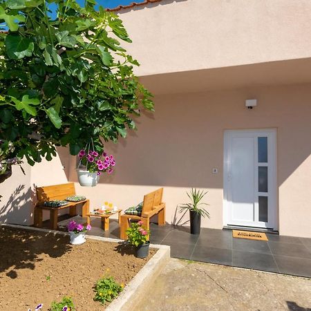 Lovely Apartment M&K In Peaceful Area - Zadar Ngoại thất bức ảnh