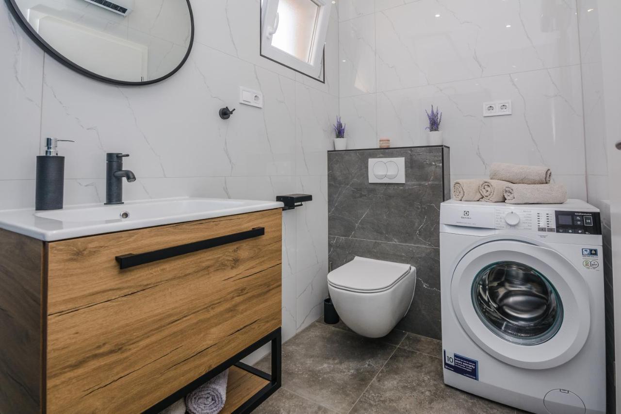 Lovely Apartment M&K In Peaceful Area - Zadar Ngoại thất bức ảnh