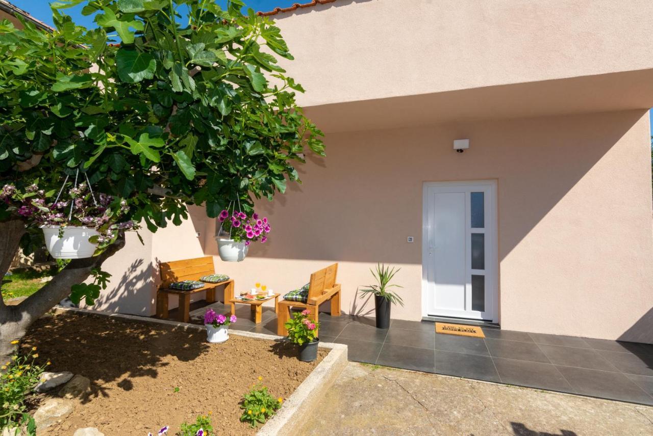 Lovely Apartment M&K In Peaceful Area - Zadar Ngoại thất bức ảnh