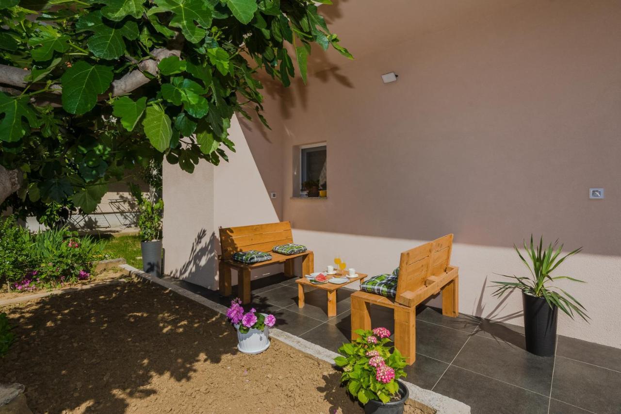 Lovely Apartment M&K In Peaceful Area - Zadar Ngoại thất bức ảnh